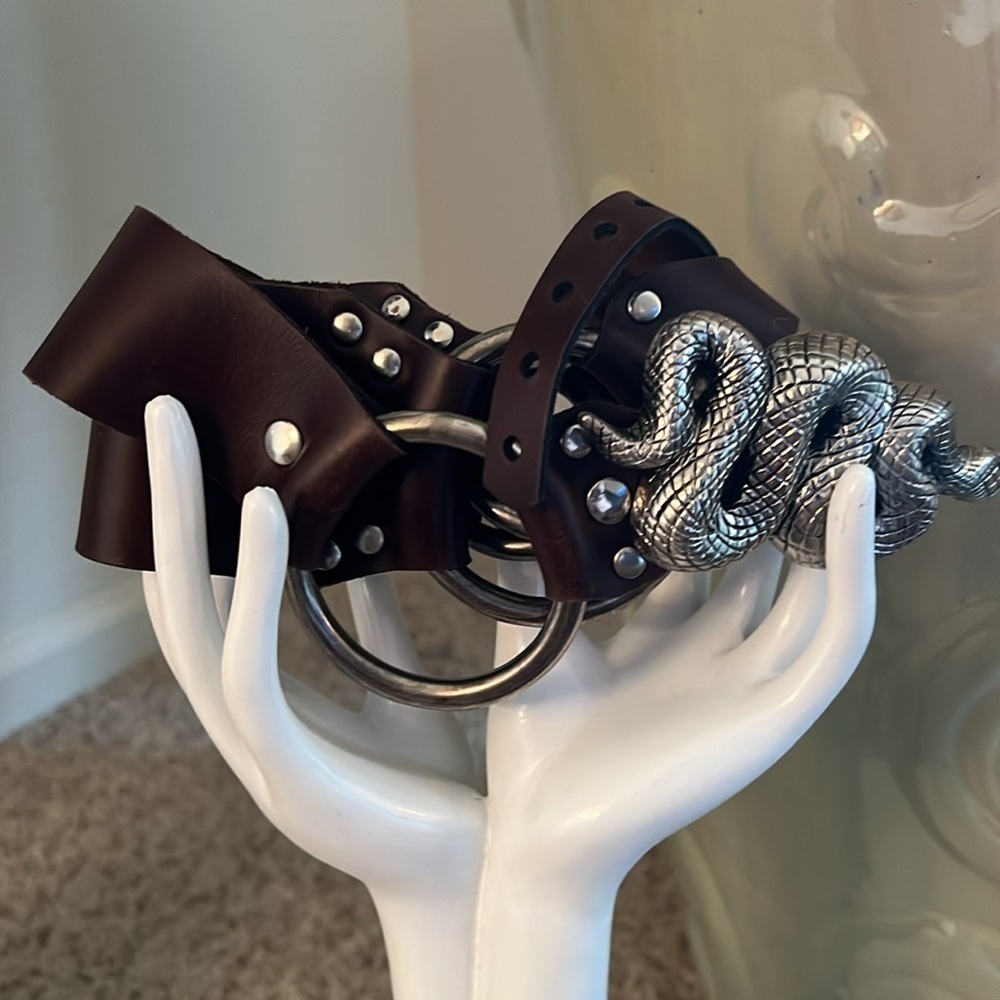 ESCADA Women’s Diamondback Snake Silver Tone Heavy Buckle Brown Leather Belt S/M - Picture 4 of 16